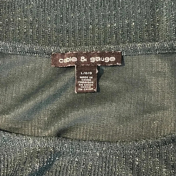 Cable & Gauge size L EUC lightweight green sweater with sparkle and buttons - Picture 10 of 11